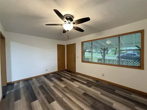 424 N Olive St, Harrison, AR 72601 photo 4