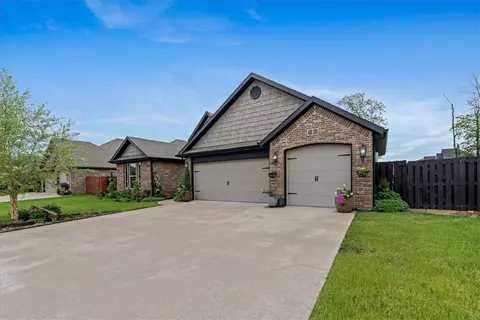 5713 S 60th Pl, Rogers, AR 72758