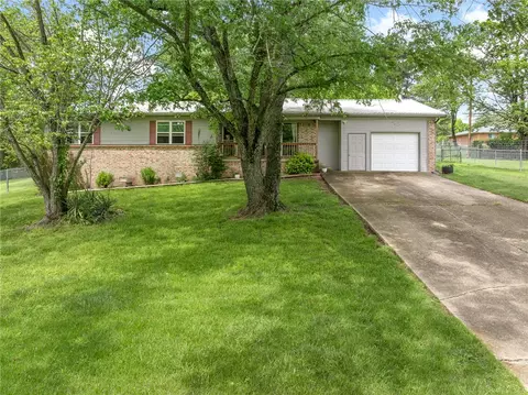 112 Oak Dr, Harrison, AR 72601 photo 2