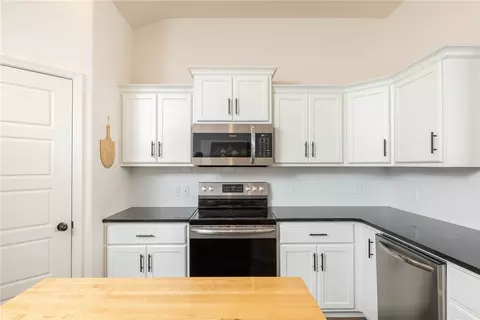 2006 Eagle Dr, Neosho, MO 64850 photo 11