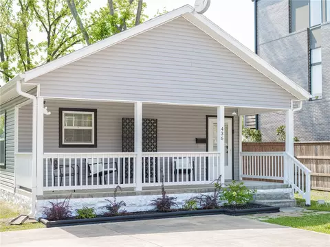 436 SW B St, Bentonville, AR 72712