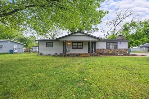 127 Van Dorn St, Pea Ridge, AR 72751