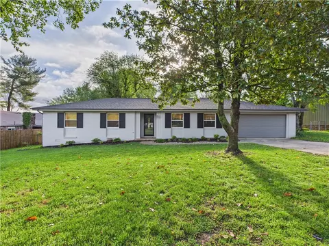30 Mimosa Dr, Harrison, AR 72601