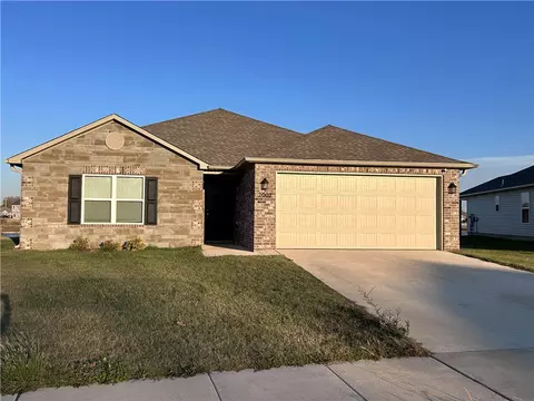 2007 Fennec St, Siloam Springs, AR 72761