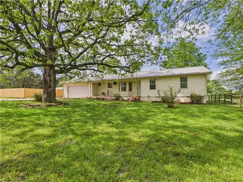 5100 Rail Rd, Harrison, AR 72601