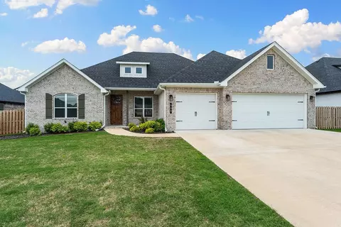 909 Budrio Ave, Springdale, AR 72762