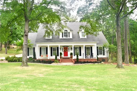 1509 Lands End Pt S, Russellville, AR 72802