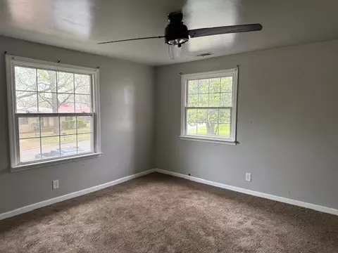 Bedroom - 6 Mimosa Dr, Harrison, AR 72601 photo 1 of 2