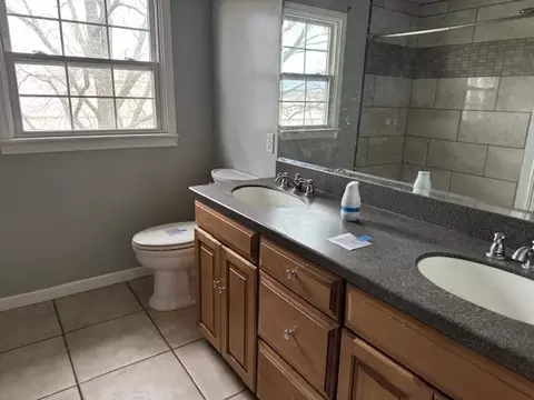 Bath - 6 Mimosa Dr, Harrison, AR 72601 photo 1 of 2