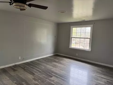 Living - 6 Mimosa Dr, Harrison, AR 72601 photo 4 of 5
