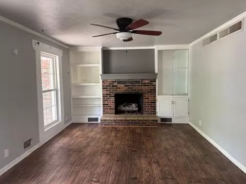 Living - 6 Mimosa Dr, Harrison, AR 72601 photo 1 of 5