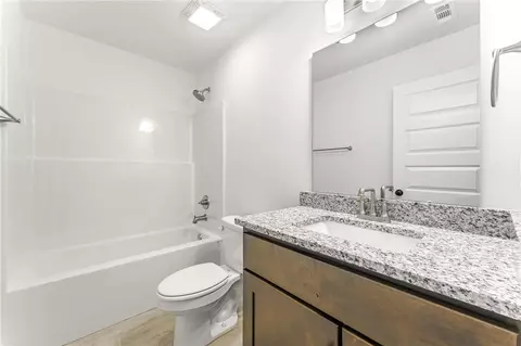 Bath - 4967 Little Field Ave, Springdale, AR 72762 photo 1 of 2