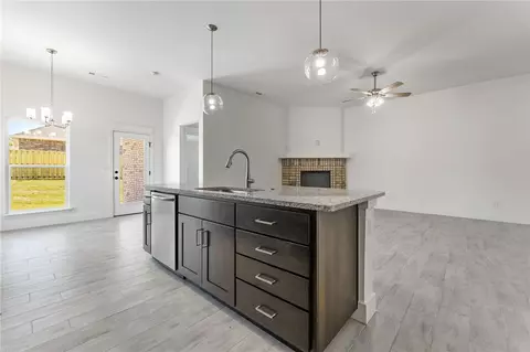 Kitchen - 4967 Little Field Ave, Springdale, AR 72762 photo 4 of 4