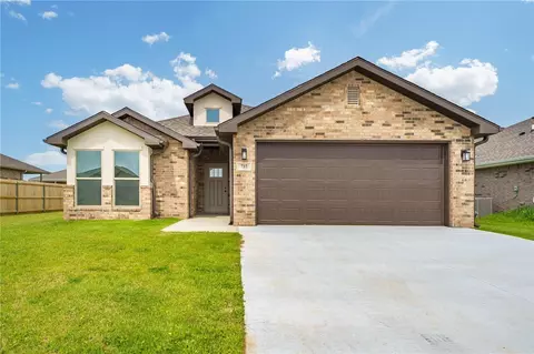 737 Lewis St, Pea Ridge, AR 72751