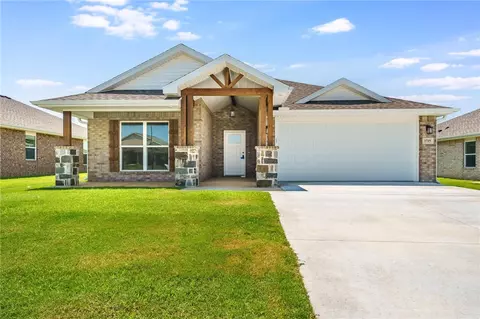 1715 Edwards St, Pea Ridge, AR 72751