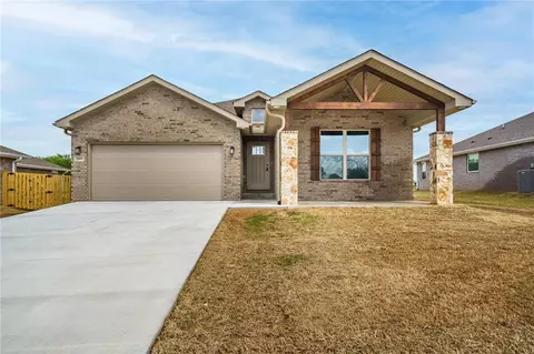 3609 N Jr Martin Dr, Siloam Springs, AR 72761