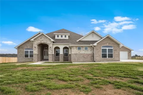 9018 S Pleasant Valley Rd, Gentry, AR 72734