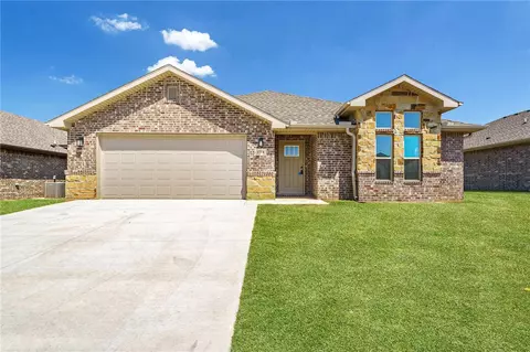 1714 Edwards St, Pea Ridge, AR 72751