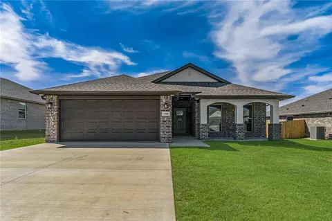 3508 N Wiley Dr, Siloam Springs, AR 72761