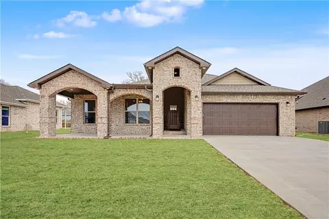 3603 N Wiley Dr, Siloam Springs, AR 72761