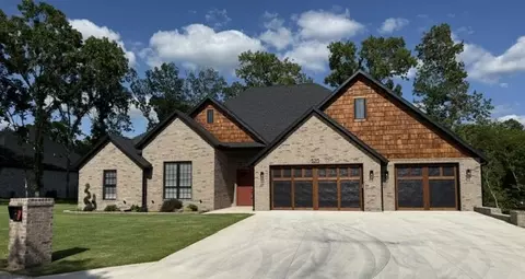 5213 Joe Ln, Rogers, AR 72756