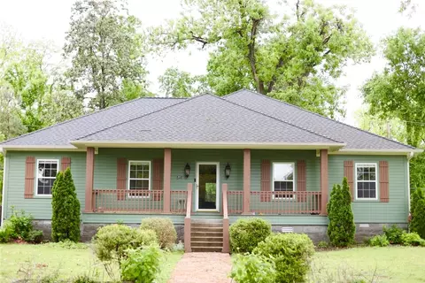 203 Pecan St, Dardanelle, AR 72834