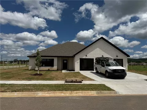 174 N Bloodhound Ave, Farmington, AR 72730
