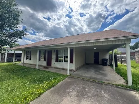 127 Fieldcrest Dr, Searcy, AR 72143