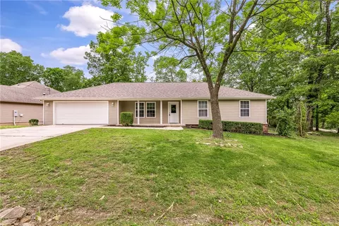 10 Appleby Ln, Bella Vista, AR 72715