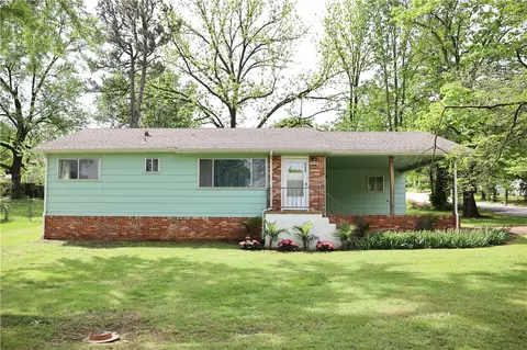 910 Sunset Ln, Harrison, AR 72601