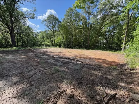 1760 Lacy Ln, Harrison, AR 72601