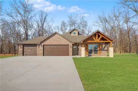 15200 S Bethel Heights Rd, Gentry, AR 72734
