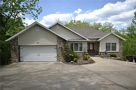 42 Sable Dr, Bella Vista, AR 72715