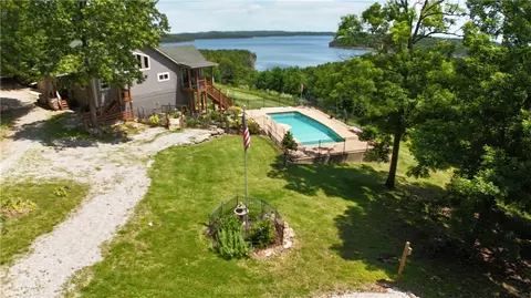 139 N Point Dr, Yellville, AR 72687