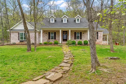 11306 Mountain Spring Dr, Fayetteville, AR 72701