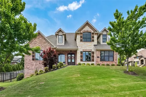 4061 Legacy Dr, Springdale, AR 72762