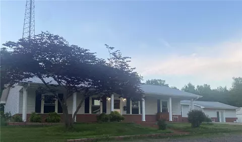 1104 N Plum St, Booneville, AR 72927