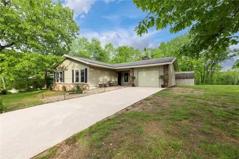 131 Kincardine Dr, Bella Vista, AR 72715