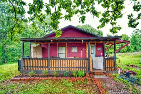 10491 Car Town Rd, Rogers, AR 72756