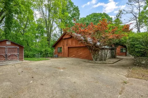 117 E Woodside Ln, Rogers, AR 72756
