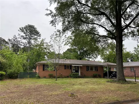 215 S Omaha Ave, Russellville, AR 72801