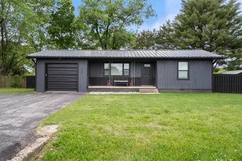 843 S Curtis Ave, Pea Ridge, AR 72751