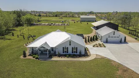 9911 Scoggins Rd, Bentonville, AR 72713