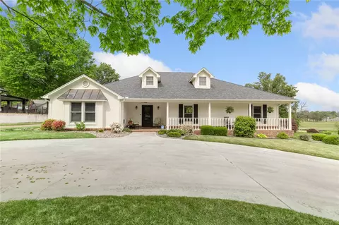 4402 Bogey Dr, Springdale, AR 72764
