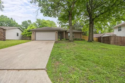 2579 E Ferguson Ave, Fayetteville, AR 72703