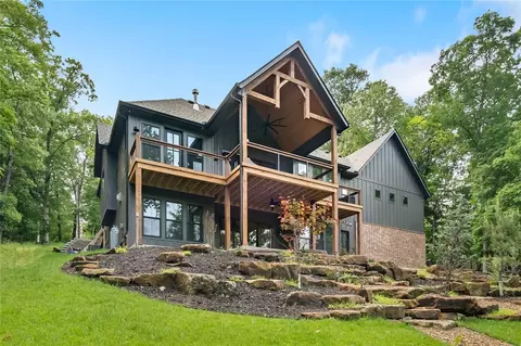 28 Attleborough Ln, Bella Vista, AR 72714