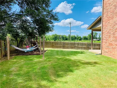 4208 SW Fieldstone Blvd, Bentonville, AR 72712