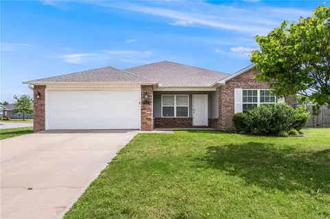3728 Alliance Dr, Springdale, AR 72764