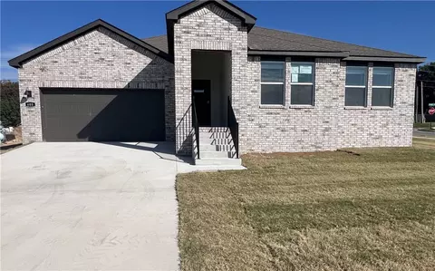 605 Crystal Dr, Prairie Grove, AR 72753