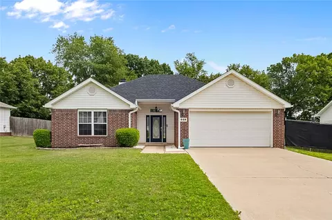 668 Zachary Dr, Centerton, AR 72719